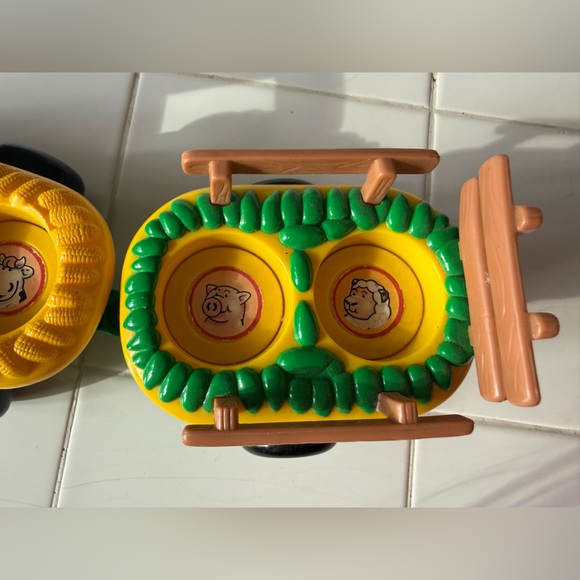 Vintage John Deere Pull-Along Animal Hayride Tractor Toy Tomy ERTL - No Sound - Picture 5 of 9